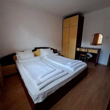 Todorini Kuli * בנסקו