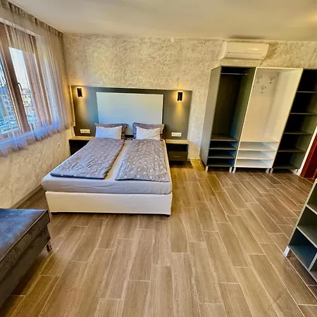 Apartment Todorini Kuli *